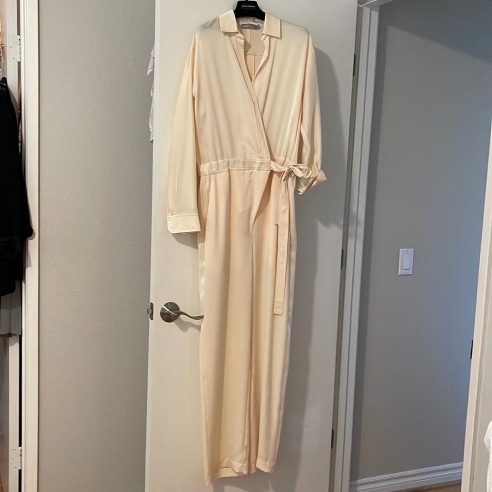 VINCE JUMPSUIT SIZE M , BRAND NEW